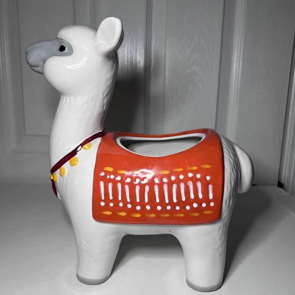 Ceramic Llama Planter Orange Blanket‎ 11